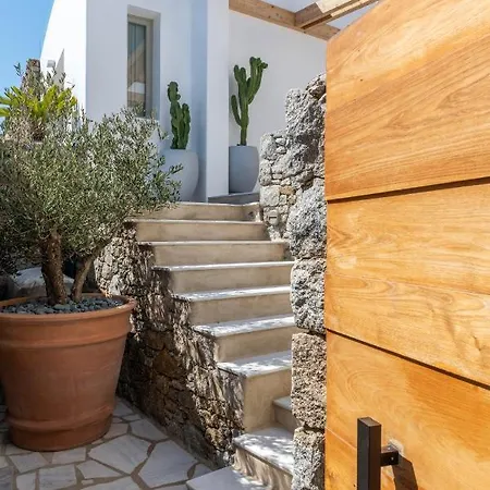 Lilium I - Overlooking Psarou Bay, Mykonos Villa Psarrou