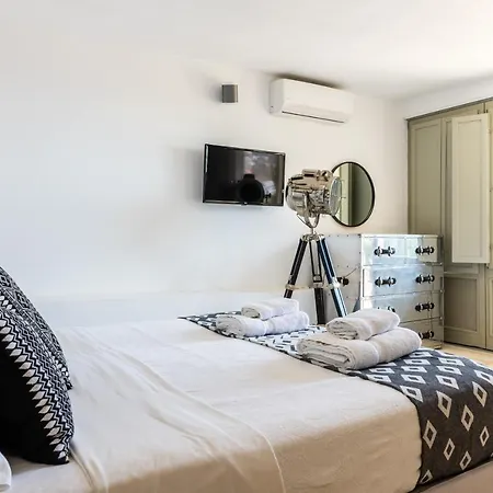Lilium I - Overlooking Psarou Bay, Mykonos Βίλα *
